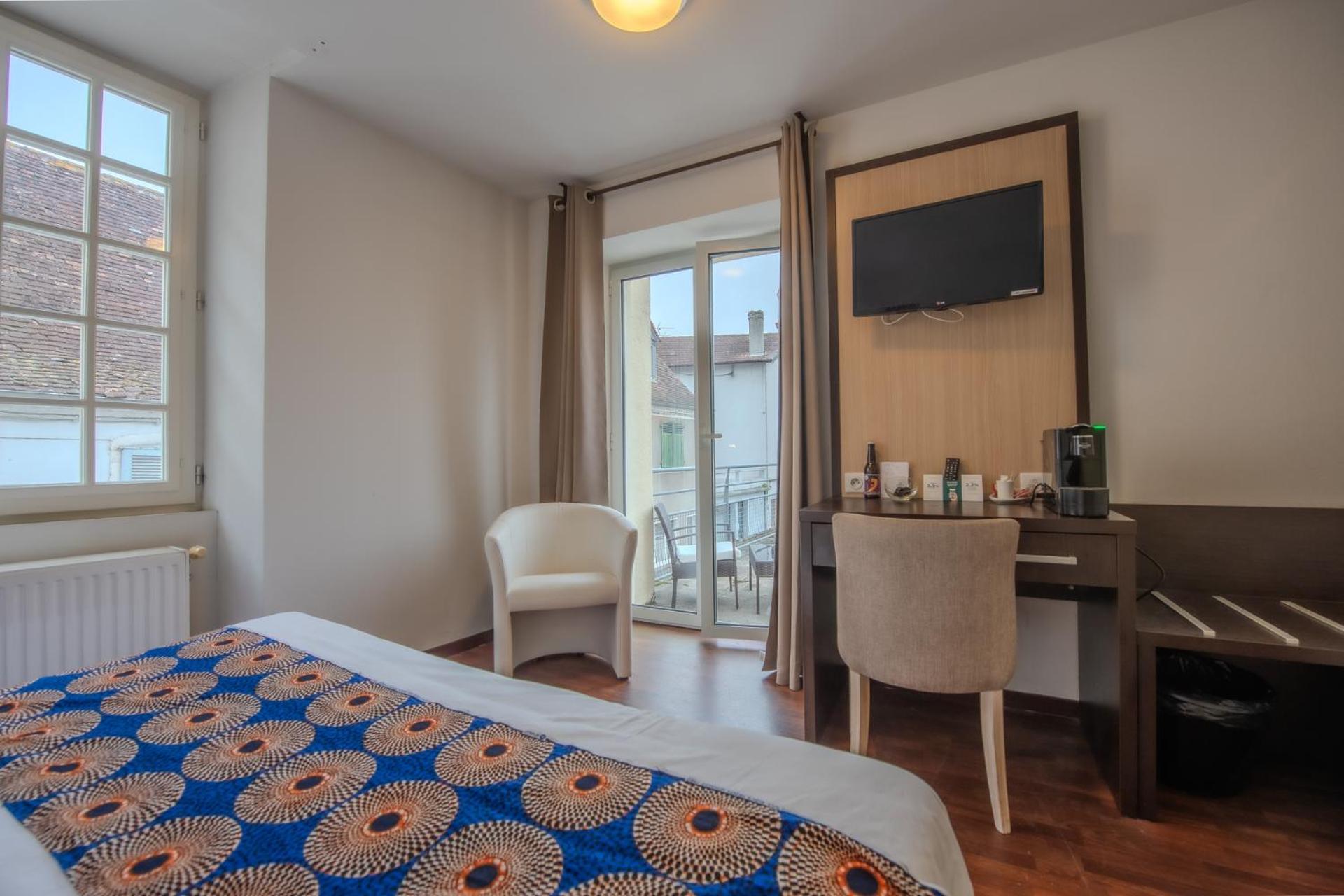 Logis Hotel Le Commerce Navarrenx ภายนอก รูปภาพ