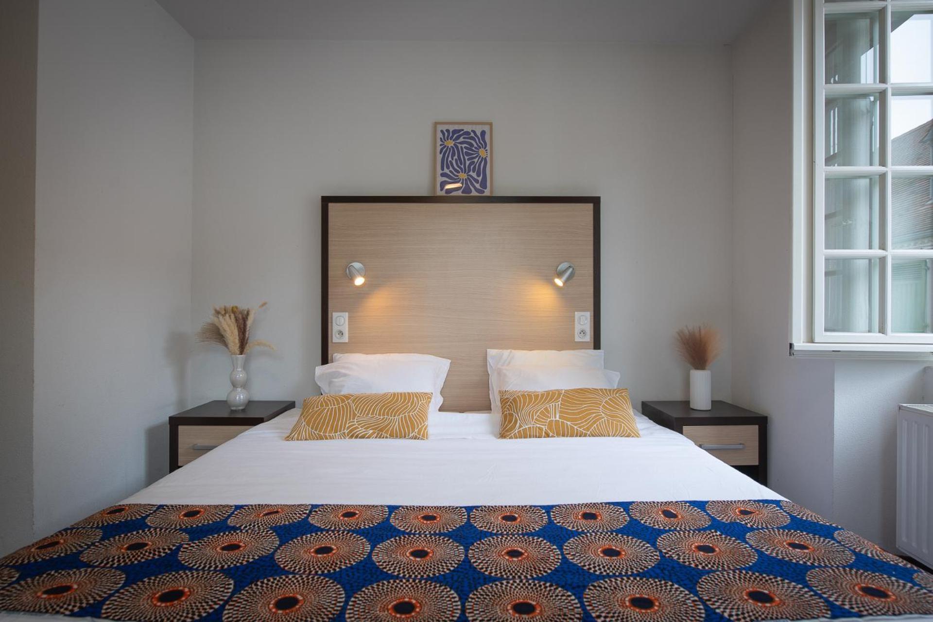 Logis Hotel Le Commerce Navarrenx ภายนอก รูปภาพ
