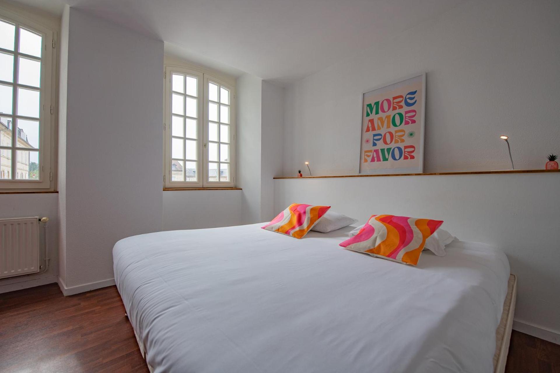 Logis Hotel Le Commerce Navarrenx ภายนอก รูปภาพ